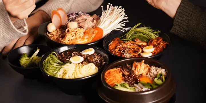 Vậy Là Sau Bao Tháng Ngày Ấp Ủ, Chuỗi Nhà Hàngmì Cay Kitachiđã Chính Thức Khai Trương Chi Nhánh 2 Tại Thành Phố Đà Nẵng Và Cũng Là Chi Nhánh Thứ 6 Của Toàn Hệ Thống. Vậy Mì Cay Kitachi Ngô Văn Sở Có Gì? Cùng Xem Qua “thành Viên Mới” Này Có Gì Đặc Biệt Nhé!