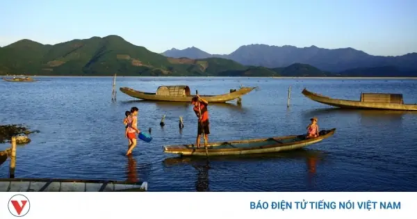 Khám Phá Vẻ Đẹp Thiên Nhiên Và Cuộc Sống Ở Đầm Cầu Hai | Vov.vn