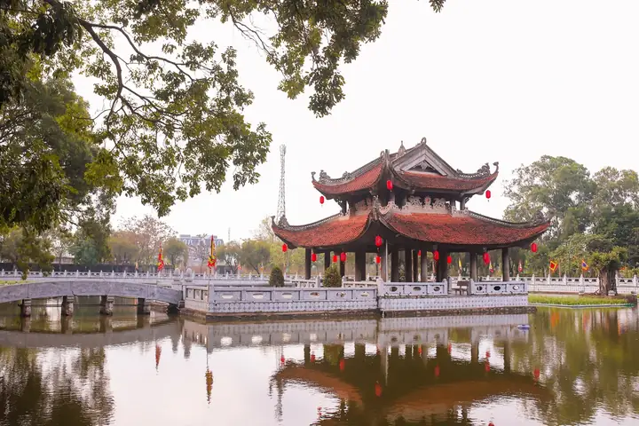 Đầu Năm Về Bắc Ninh Tham Quan Các Đền Chùa Cổ Kính, Linh Thiêng