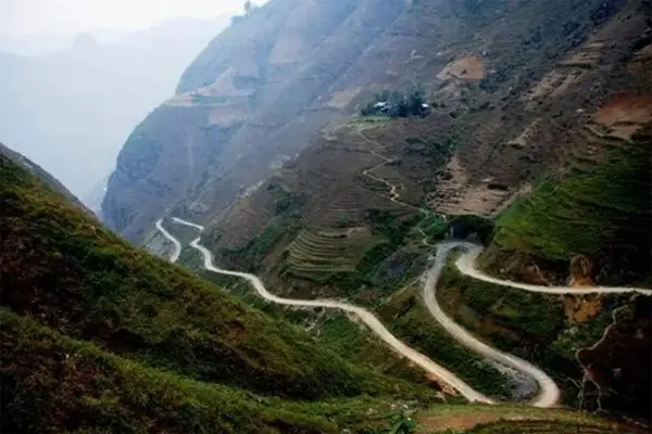 Đèo Ngoạn Mục