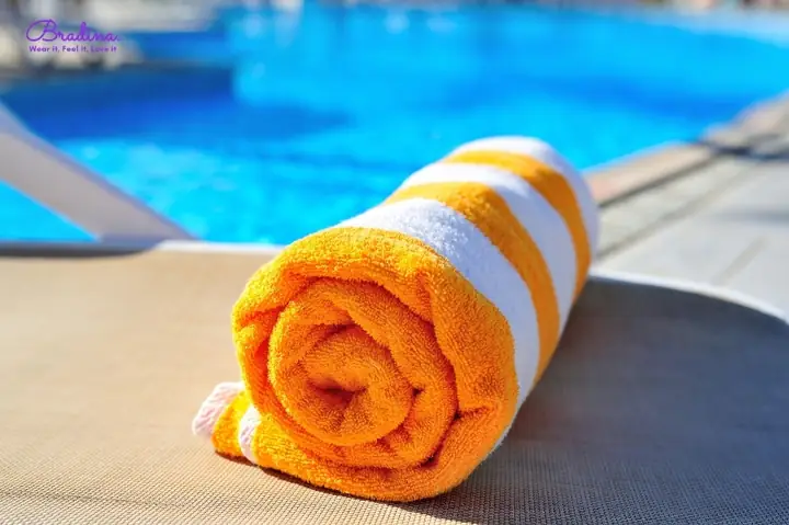 Towel (khăn Tắm) – Giữ Khô Và Thoải Mái Sau Khi Bơi Towel (khăn Tắm) – Giữ Khô Và Thoải Mái Sau Khi Bơi