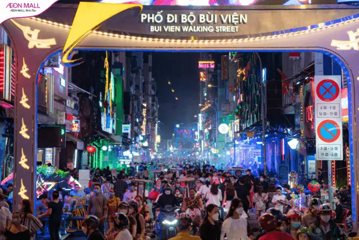13. Phố Đi Bộ Bùi Viện 13. Phố Đi Bộ Bùi Viện