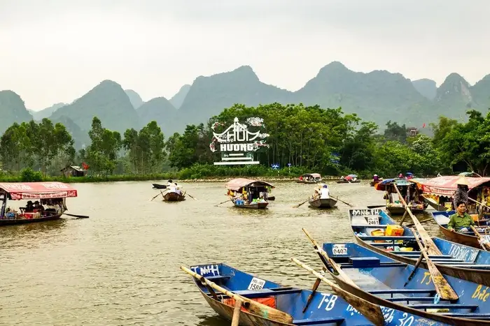 Chia Sẻ Lịch Trình Đi Chùa Hương 1 Ngày Chi Tiết Từ A - Z Chia Sẻ Lịch Trình Đi Chùa Hương 1 Ngày Chi Tiết Từ A - Z