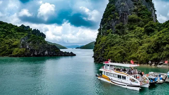 Tàu Phúc Thịnh Tàu Phúc Thịnh