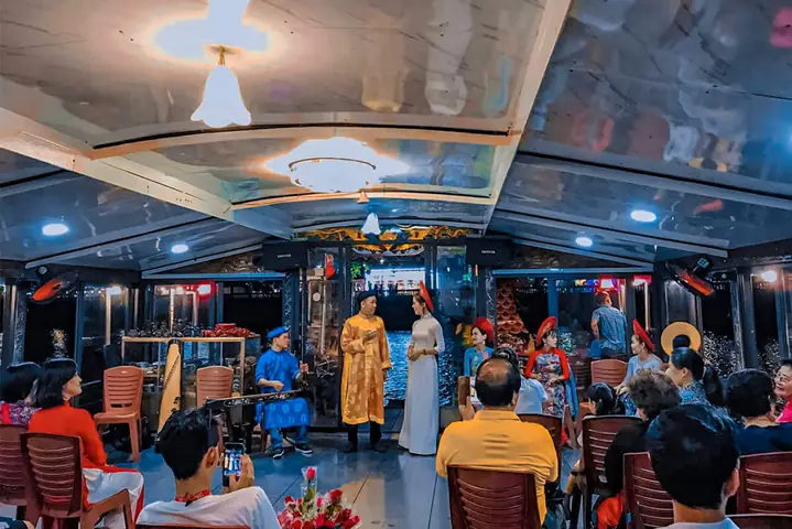 Du Thuyền Trên Sông Hương: Ngắm Hoàng Hôn - Nghe Ca Huế Và ... Du Thuyền Trên Sông Hương: Ngắm Hoàng Hôn - Nghe Ca Huế Và ...