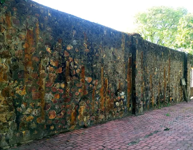 Tham Quan Di Tích Lịch Sử Nhà Tù Hà Tiên