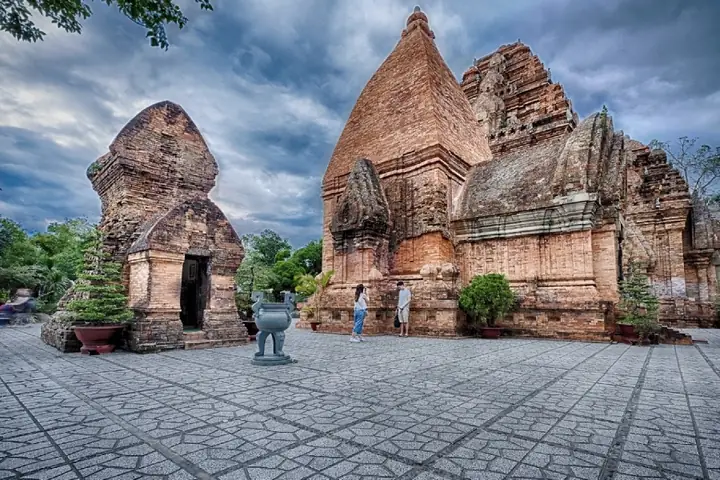Tháp Bà Ponagar Nha Trang Tháp Bà Ponagar Nha Trang