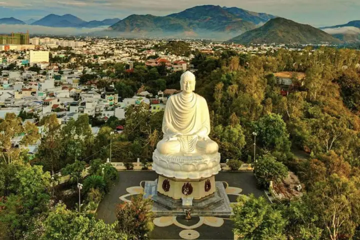 Chùa Long Sơn Nha Trang Chùa Long Sơn Nha Trang