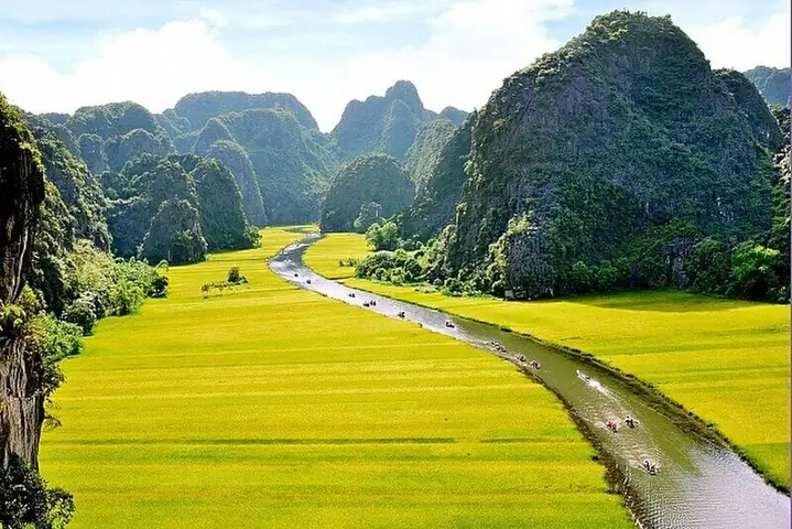 Từ Hà Nội Đến Ninh Bình Mất Bao Nhiêu Km? Nên Di Chuyển Bằng ... Từ Hà Nội Đến Ninh Bình Mất Bao Nhiêu Km? Nên Di Chuyển Bằng ...