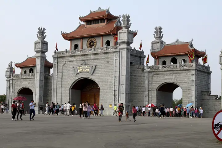 Tích Lịch Sử Đền Hùng