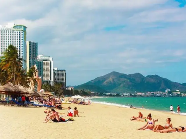 11. Biển Phạm Văn Đồng - Địa Điểm Ăn Chơi Đà Nẵng 11. Biển Phạm Văn Đồng - Địa Điểm Ăn Chơi Đà Nẵng