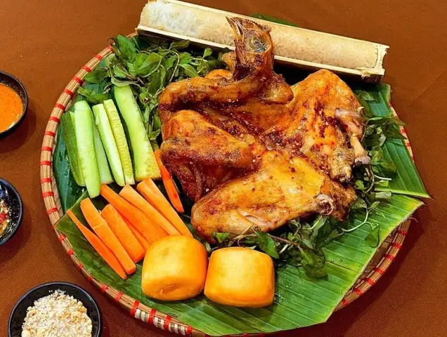 Gà Nướng Mắm Nhĩ Phú Quý Gà Nướng Mắm Nhĩ Phú Quý