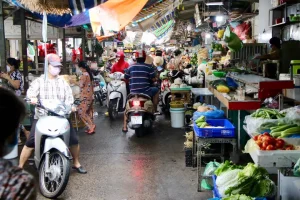 Chợ Bà Chiểu – Acnos Grand Hotel – Khách Sạn 3 Sao Quận 3