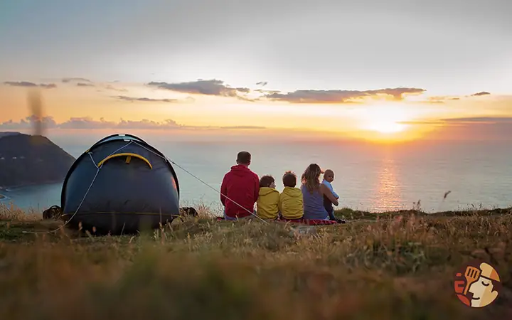 Top 10+ Địa Điểm Cắm Trại Picnic Cực Chill Gần Hà Nội