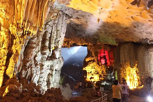 Hang Sửng Sốt – Vịnh Hạ Long