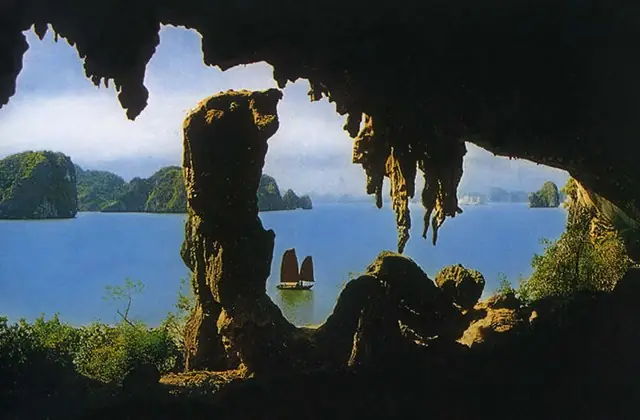 14. Hang Trống Và Hang Trinh Nữ Vịnh Hạ Long
