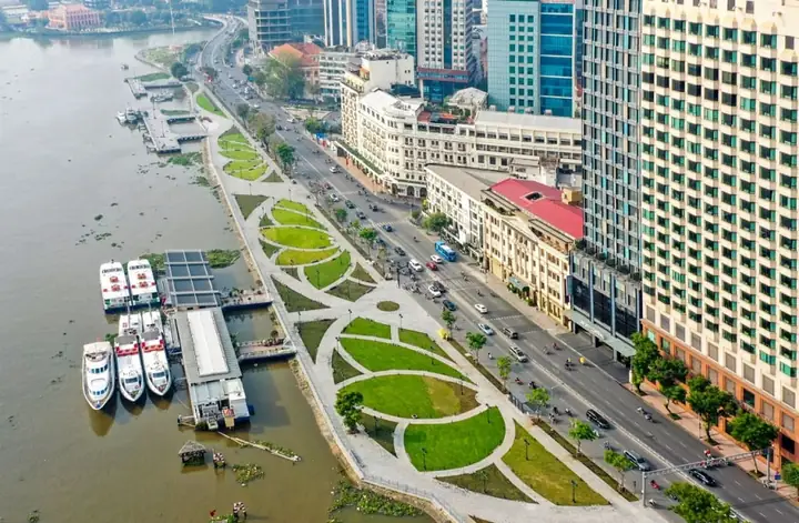 Bến Bạch Đằng – Địa Điểm Vui Chơi Quận 1 Được Yêu Thích