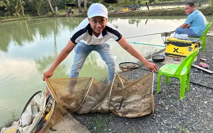 Hồ Câu Gia Khang