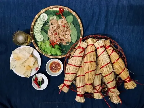 Ăn Gì Ở Quy Nhơn? 30 Món Ngon Du Khách Không Nên Bỏ Qua
