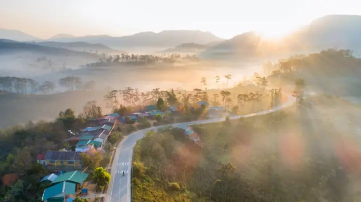 Top Địa Điểm Ngắm Bình Minh Ở Đà Lạt Tuyệt Đẹp Bạn Không Thể ...
