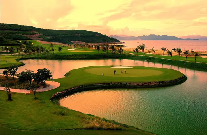 Khách Sạn & Resort