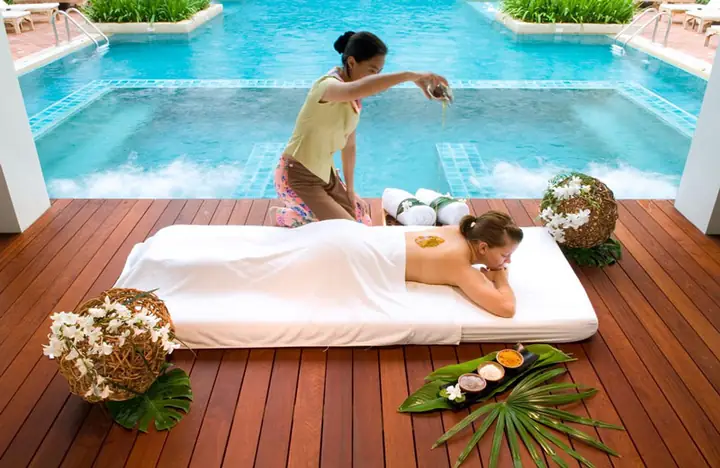 Khách Sạn & Resort
