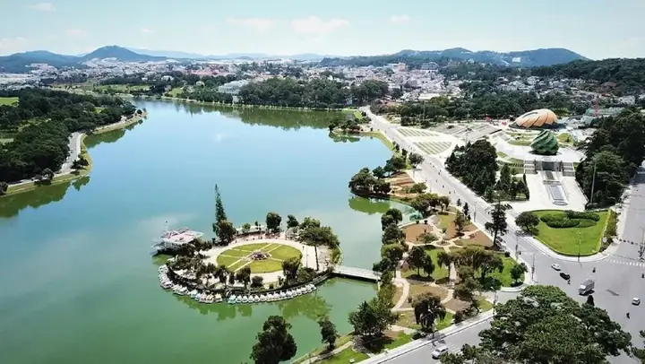 Tiêu Chí Chọn Địa Điểm Du Lịch Đà Lạt Cho Ông Bà, Bố Mẹ Đến Con Cháu