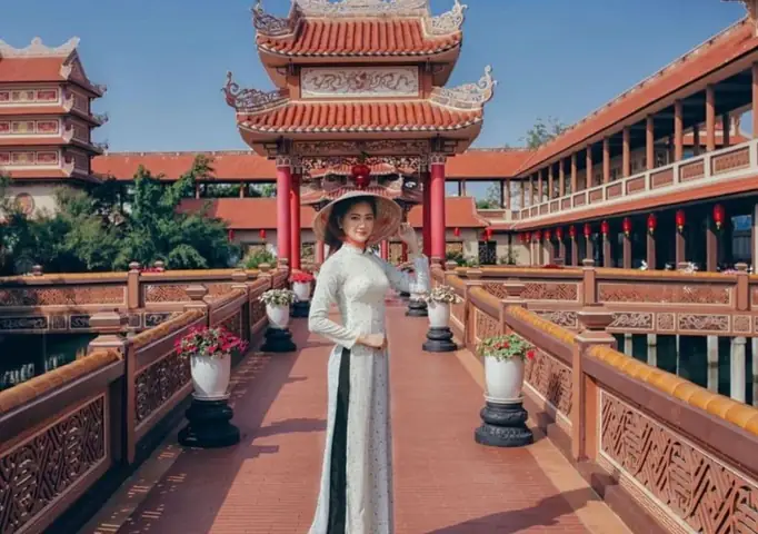 Trang Phục Đi Chùa