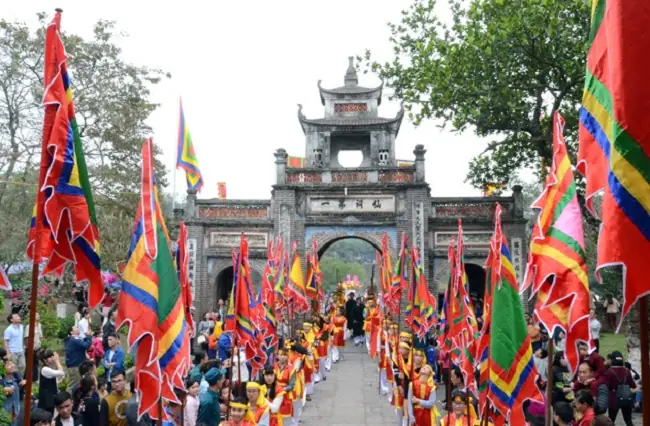 Mùa Xuân Hà Nội Chơi Gì ?