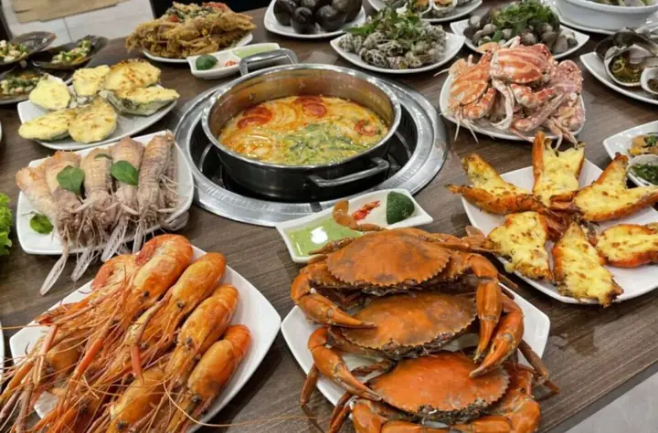 Ngày 2: Trải Nghiệm Biển Đảo Và Làng Nghề Truyền Thống Ngày 2: Trải Nghiệm Biển Đảo Và Làng Nghề Truyền Thống