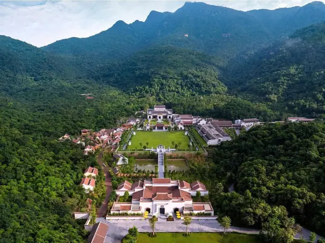 Đến Yên Tử Trong Dịp Diễn Ra Lễ Hội “yên Tử – Sắc Thu Thiền Định”, Du Khách Có Cơ Hội Được Tham Gia, Trải Nghiệm Các Hoạt Động Hấp Dẫn Mang Đậm Dấu Ấn Văn Hóa – Thiền – Cộng Đồng. Ảnh: Ngọc Anh.
