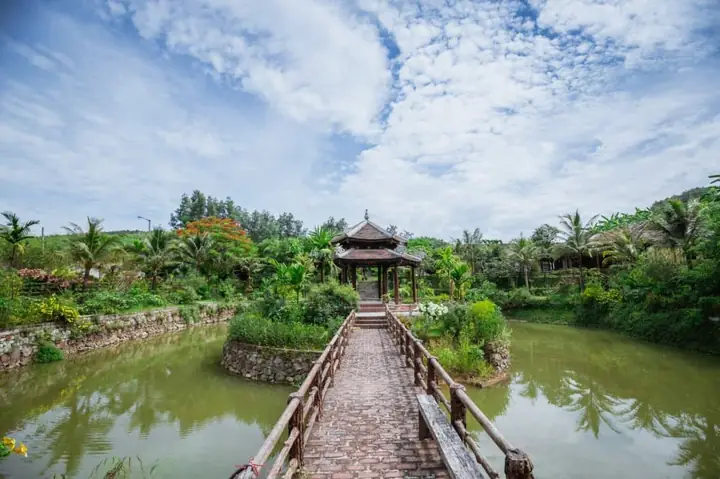 Du Lịch Về Nguồn Tại Việt Nam – Thực Trạng Và Giải Pháp | Tạp Chí ...