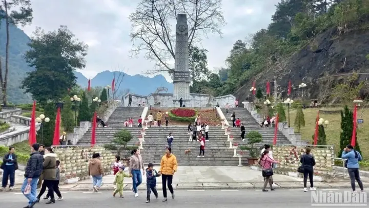 Du Lịch Về Nguồn - Loại Hình Thế Mạnh Của Ngành "công Nghiệp ...