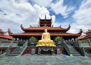 Tham Quan Chùa Phật Cô Đơn Vãn Cảnh Thanh Tịnh Và Cầu Duyên