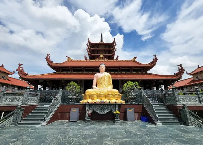 Tham Quan Chùa Phật Cô Đơn Vãn Cảnh Thanh Tịnh Và Cầu Duyên