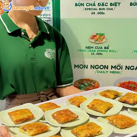 Các Quán Ăn Nổi Tiếng Tại Đường Ngũ Hành Sơn