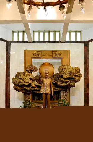 Giới Thiệu Chung Về Trưng Bày Thường Xuyên Của Bảo Tàng Hồ Chí ...