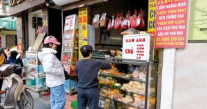 Hàng Giò Chả 3 Đời Ở Hà Nội Ngon Có Tiếng, Giữ Chữ Tín Nhờ 'báu Vật ...