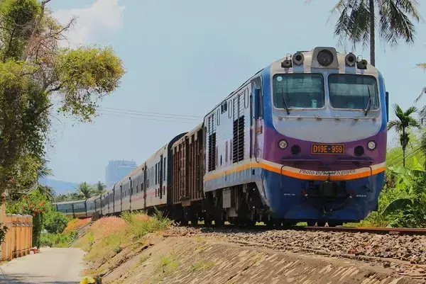 Liên Hệ Mua Vé Tàu Snt4 Tuyến Sài Gòn – Nha Trang