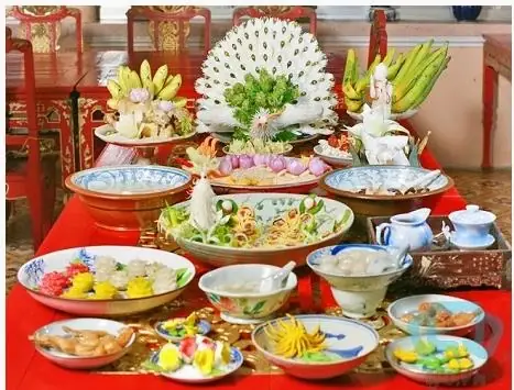 Ẩm Thực Huế: Nét Văn Hóa Đặc Trưng Của Vùng Đất Cố Đô | Vietnam+ ...