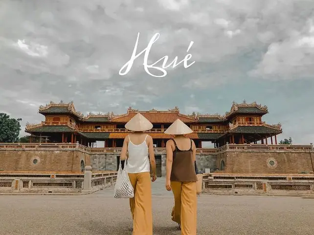 Những Hoạt Động Du Lịch Nào Bạn Có Thể Tham Gia Để Khám Phá Vẻ Đẹp Của Huế?
