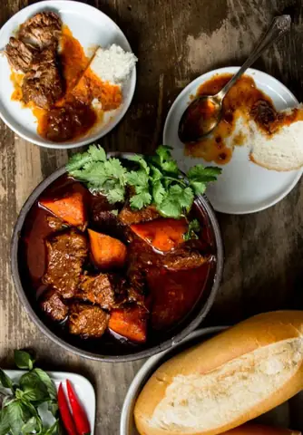 Bánh Mì Bò Kho