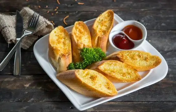 Bánh Mì Sandwich Và Phô Mai Con Bò Cười, Bơ Đậu Phộng