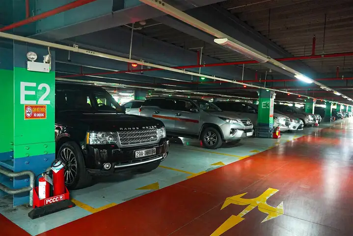 Gửi Xe Ô Tô Qua Đêm Sân Bay Tân Sơn Nhất