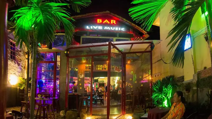 Guitar Hawaii Hội An Live Music Bar