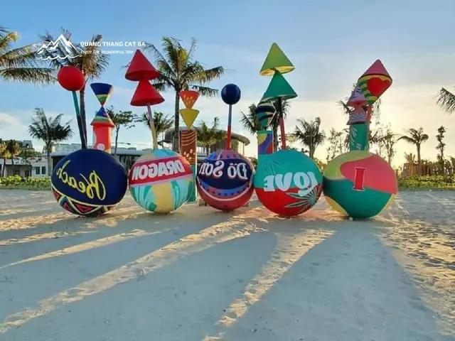 Bãi Biển Đồ Sơn - Biển Cát Trắng Dài Và Thơ Mộng