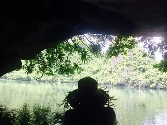 More Kayaking, Caves, And Lagoons
