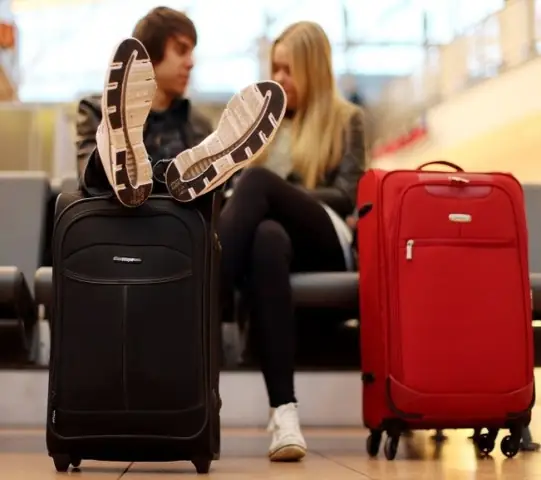 Hành Lý Xách Tay Là Gì? Vì Sao Giới Hạn 7kg Khi Đi Máy Bay ?