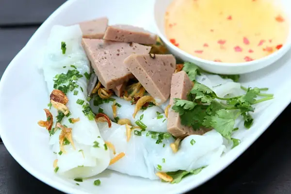 Hình Ảnh Món Bánh Ướt Chả Lụa