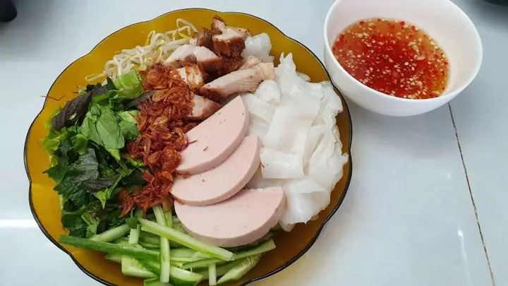 Hình Ảnh Bánh Ướt Chả Lụa